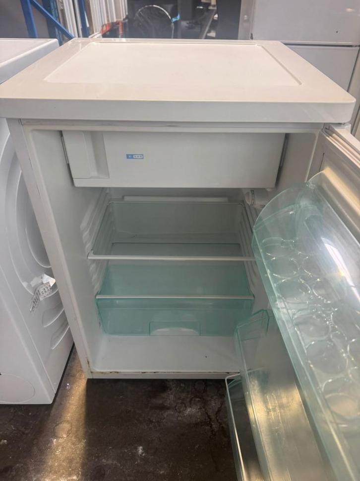 White knight tafelmodel koelkast met vriezer camping , Witgoed en Apparatuur, Koelkasten en IJskasten, Zo goed als nieuw, Met vriesvak