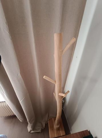 Zo Goed Als Nieuwe Houten Kapstok beschikbaar voor biedingen