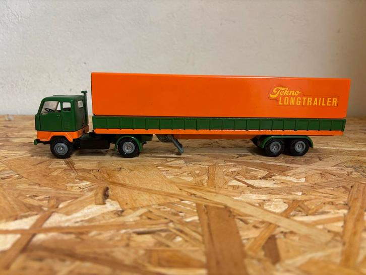 Tekno Volvo F88  Longtrailer 1/50 in zeer nette staat, Hobby en Vrije tijd, Modelbouw | Auto's en Voertuigen, Gebruikt, Truck