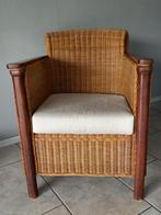 Vintage rieten stoel met armleuning, Huis en Inrichting, Stoelen, Ophalen, Gebruikt, Bruin, Eén