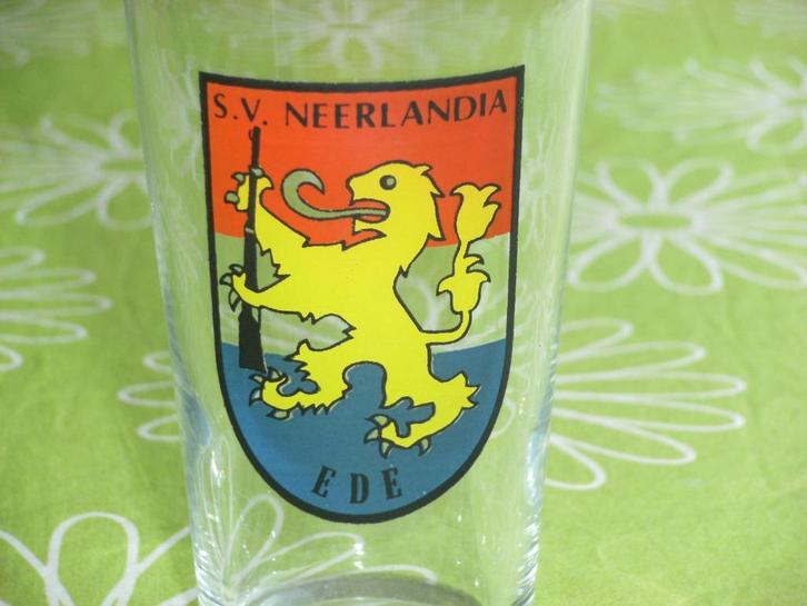 S.V. Neerlandia Ede - Schietsport vereniging Neerlandia Ede, Verzamelen, Overige Verzamelen, Zo goed als nieuw, Ophalen of Verzenden