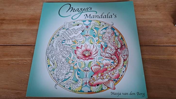 Masja van den Berg - Masja's Mandala's, Boeken, Overige Boeken, Zo goed als nieuw, Ophalen of Verzenden