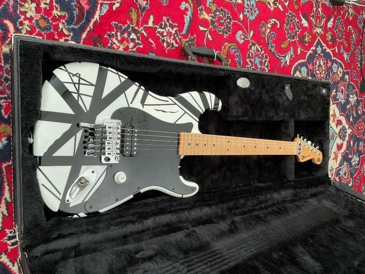 Charvel EvH ART Series, Muziek en Instrumenten, Snaarinstrumenten | Gitaren | Elektrisch, Zo goed als nieuw, Solid body, Overige merken