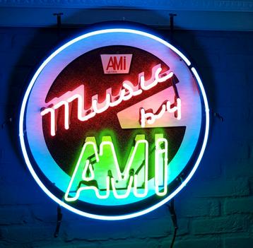 FIFTIES SIXTIES NEONVERLICHTING MUSIC BY AMI MET ACHTERPLAAT beschikbaar voor biedingen