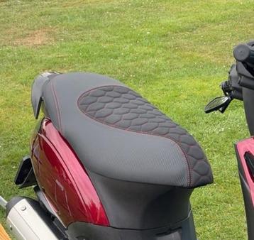 Custum zadel zip beschikbaar voor biedingen