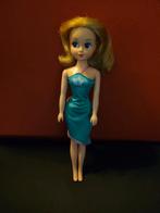 Vintage Retro sindy fleur barbie mattel kleding, Verzamelen, Poppen, Ophalen of Verzenden, Zo goed als nieuw, Kleertjes