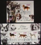 - 681 - 2 Wereld Honden Blokjes., Verzenden, Gestempeld, Dier of Natuur