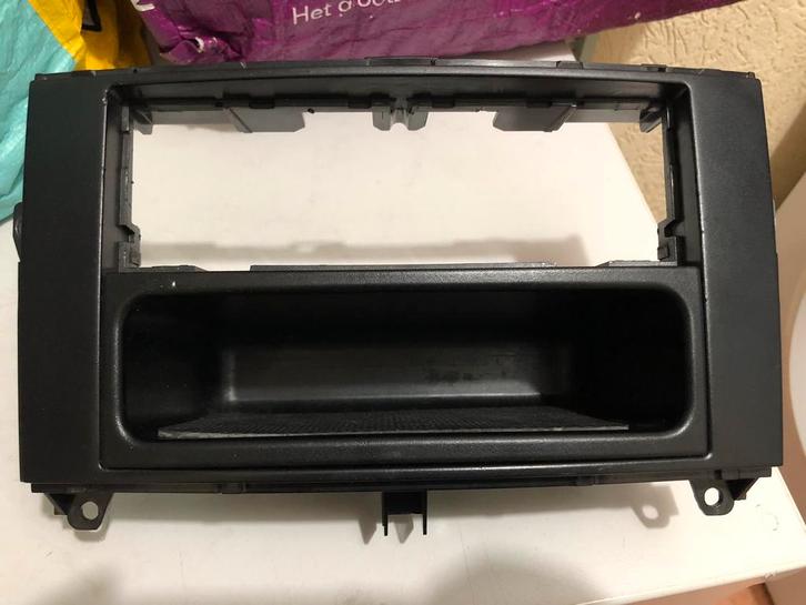 Mercedes vito viano sprinter A B klasse crafter radio frame, Auto diversen, Autoradio's, Zo goed als nieuw, Ophalen of Verzenden