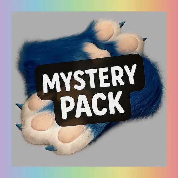 Fursuit paws mystery pack, Tickets en Kaartjes, Beurzen, Eén persoon