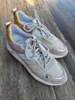 Nauwelijks gedragen sneakers, maat 42, Ophalen of Verzenden, Zo goed als nieuw, Sneakers of Gympen