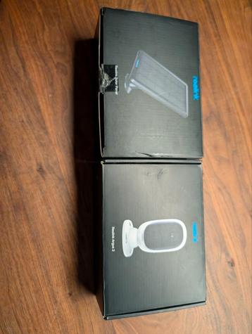 Zonnepaneel en beveiligingscamera  beschikbaar voor biedingen