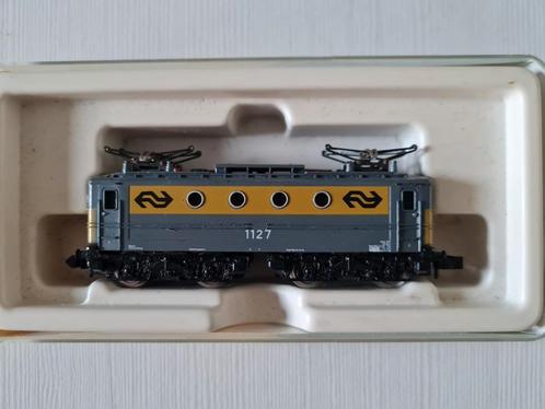 Zeer nette Minitrix 1127 elektrische NS loc 2069, Hobby en Vrije tijd, Modeltreinen | N-Spoor, Gebruikt, Locomotief, Gelijkstroom
