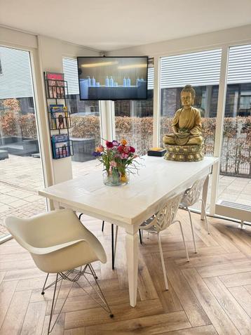 Eettafel van massief eik hout