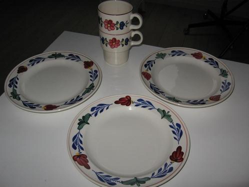 5 Delen boerenbont servies samen €12.50 Borden en bekers., Antiek en Kunst, Antiek | Servies los, Ophalen of Verzenden