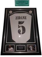 SIGNED FRAMED REAL MADRID 2001/2002 ZINÉDINE ZIDANE 5, Ophalen of Verzenden, Nieuw, Buitenlandse clubs, Shirt