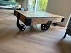 Stoere industriële salontafel op wielen, Ophalen, 100 tot 150 cm, Eikenhout, Zo goed als nieuw