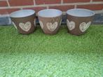 2 leuke ronde hartjes bloempotten buiten + 3e bloemot GRATIS, Ophalen, Gebruikt, Rond, Minder dan 25 cm