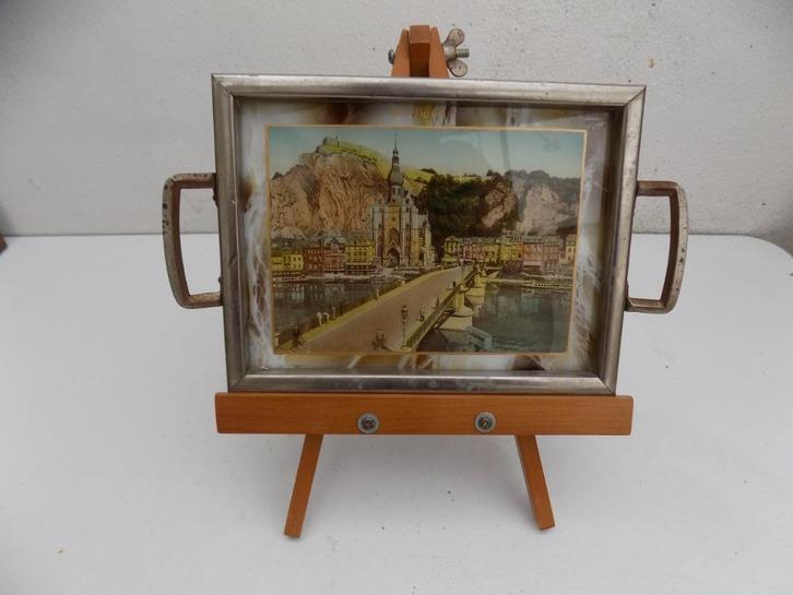 Jaren 50 dienblad Dinant tijdtyperend straatbeeld souvenir, Huis en Inrichting, Woonaccessoires | Dienbladen, Gebruikt, Hout, Rechthoekig