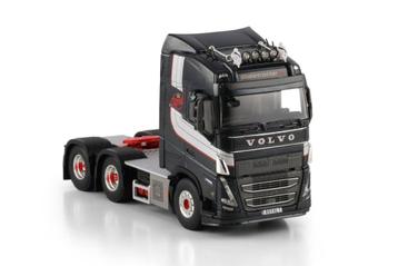 Dinsdag 5 Aug Leverbaar Wsi 01-4692 Volvo FH5 Globetrotter  beschikbaar voor biedingen