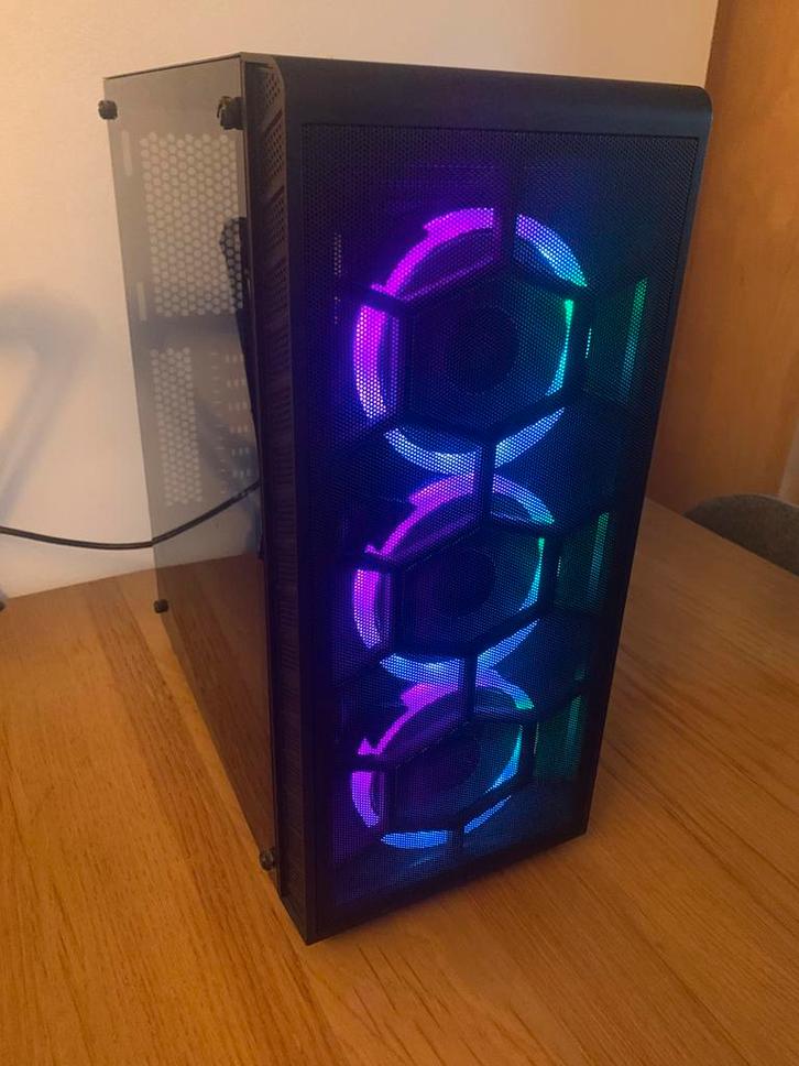Goed werkende computer!, Computers en Software, Desktop Pc's, Zo goed als nieuw, 4 Ghz of meer, SSD, Ophalen