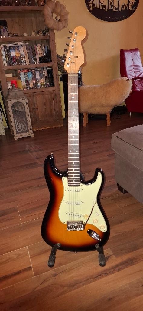 Stratocaster 3 TSB en/of Les Paul ruilen met akoestische git, Muziek en Instrumenten, Instrumenten | Onderdelen, Gebruikt, Elektrische gitaar