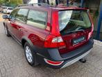 Volvo XC70 3.2 Momentum AWD Automaat LEER / TREKHAAK / YOUNG, Auto's, Automaat, 238 pk, Gebruikt, Beige