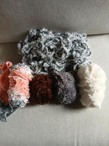 Zachte Fluffy Garen Set beschikbaar voor biedingen