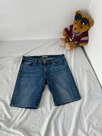 Vintage Levi’s 710 jeans shorts beschikbaar voor biedingen
