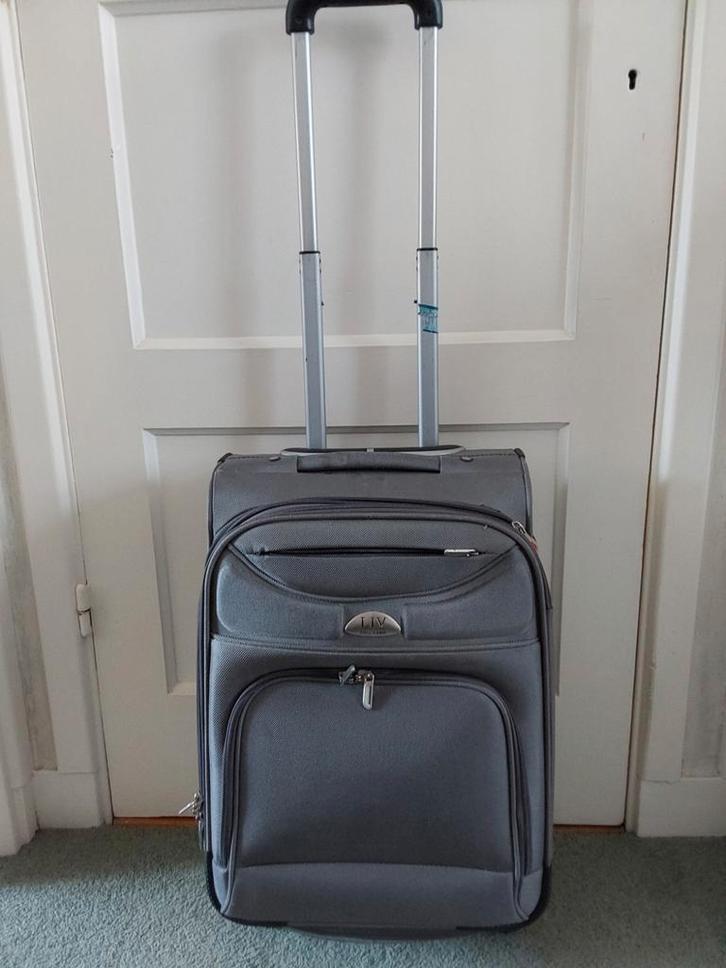 Handbagagekoffer🧳LIV, Sieraden, Tassen en Uiterlijk, Koffers, Gebruikt, Overige materialen, 50 tot 60 cm, 35 tot 45 cm, Uitschuifbare handgreep