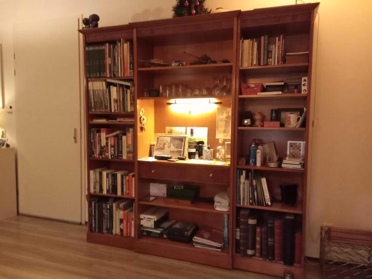 Klassieke Taxus boekenkast, Huis en Inrichting, Kasten | Boekenkasten, Gebruikt, 200 cm of meer, 200 cm of meer, 25 tot 50 cm