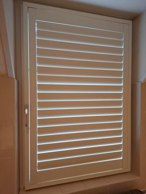 Shutter nieuw!! 97,7 cm breed en  131 cm hoog., Huis en Inrichting, Stoffering | Gordijnen en Lamellen, Nieuw, Wit, Ophalen