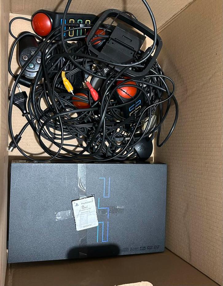 PlayStation 2 met 39 games, Guitar Hero & Buzz!, Spelcomputers en Games, Games | Sony PlayStation 2, Gebruikt, Overige genres