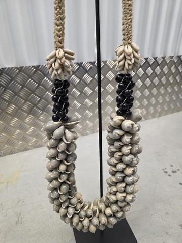 Set van 2 Schelpenkettingen - Grijs/Beige beschikbaar voor biedingen