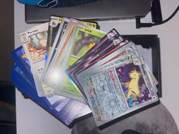 100 pokemon kaarten  beschikbaar voor biedingen
