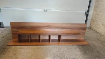 Boekenplank / Wandplank hout 147x37x23 beschikbaar voor biedingen