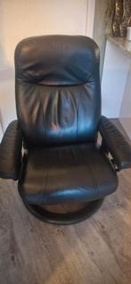 Zwart leren stressless relaxstoel +hocker, zeer goed, Ophalen, Minder dan 75 cm, Leer, Zo goed als nieuw