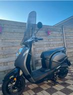 Sym Mio 2020 scooter, Fietsen en Brommers, Snorfietsen en Snorscooters, Ophalen, Zo goed als nieuw, Benzine
