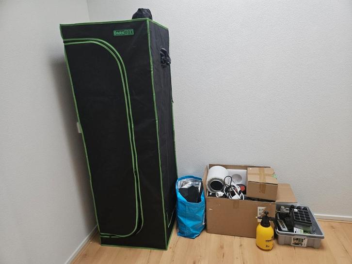 ZGAN: Kweektent DARKBOX + toebehoren, Hobby en Vrije tijd, Overige Hobby en Vrije tijd, Zo goed als nieuw, Ophalen of Verzenden