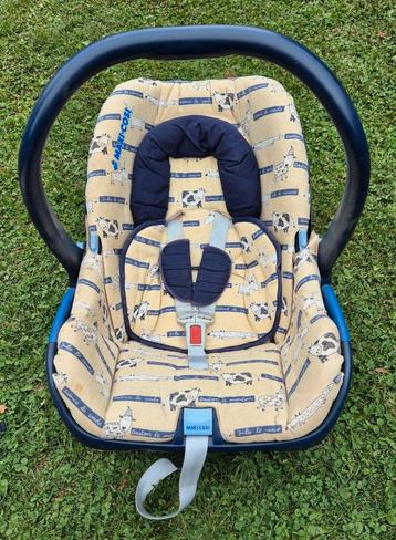 2x maxi cosi beschikbaar voor biedingen