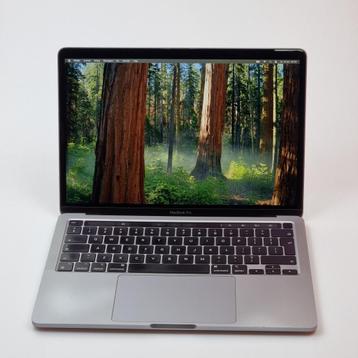 Macbook Pro 2022 13' M2 16GB 512GB Space Grey beschikbaar voor biedingen