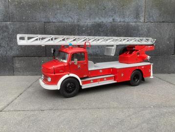 Mercedes L 322 Ladderwagen ''Munnestadt'' 1:18 Schuco MJ beschikbaar voor biedingen