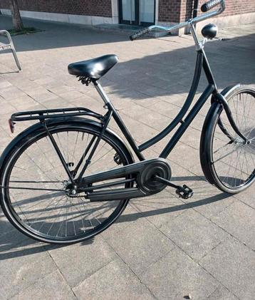Stevige zwarte omafiets - 28Inch -studentenfiets beschikbaar voor biedingen