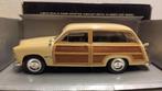 Ford Woody Wagon 1949 maisgeel Motor City Classics 1:18 KRD, Ophalen of Verzenden, Zo goed als nieuw, Auto, Overige merken