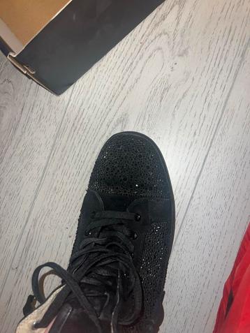 Louboutin Sneakers Maat 44 beschikbaar voor biedingen