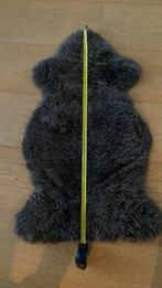 Donkergrijs wol  schapenvacht zgan, Ophalen, Zo goed als nieuw, Rechthoekig, 50 tot 100 cm