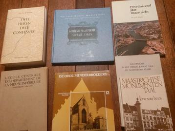 MAASTRICHT EN ZIJN GESCHIEDENIS.. beschikbaar voor biedingen