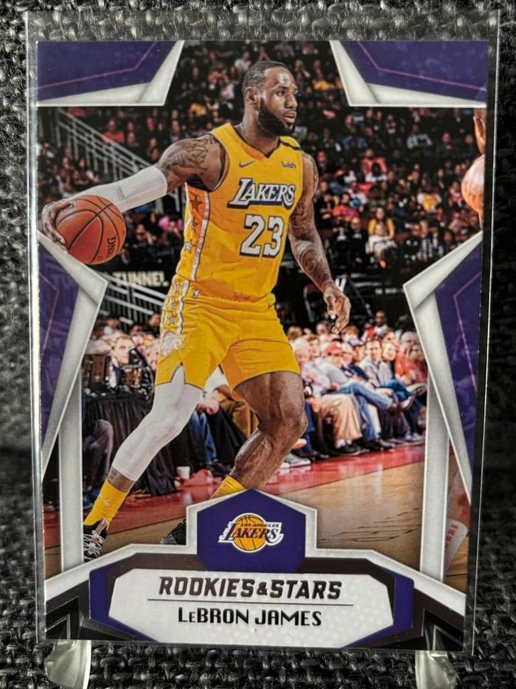 LeBron James LA Lakers Panini NBA basketball card, Hobby en Vrije tijd, Stickers en Plaatjes, Nieuw, Plaatje, Ophalen of Verzenden