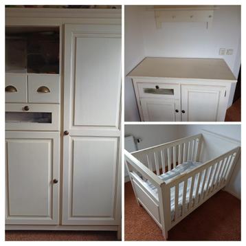 Babykamer Thomas - kledingkast, commode en ledikant beschikbaar voor biedingen