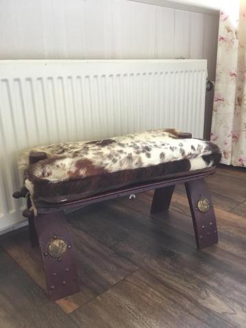 Kamelenkrukje, vintage krukje beschikbaar voor biedingen