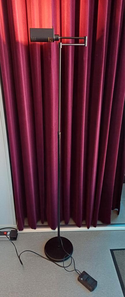 Staande (Lees)Lamp (in hoogte verstelbaar), Huis en Inrichting, Lampen | Vloerlampen, Zo goed als nieuw, 100 tot 150 cm, Metaal